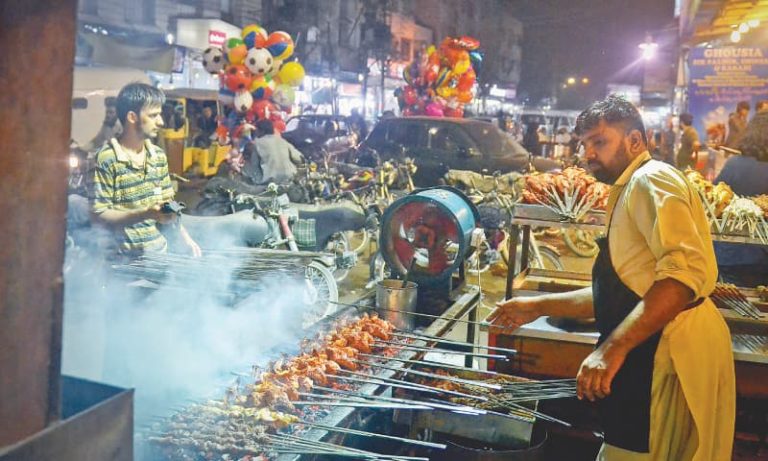 Exploring The Hussainabad Food Street In Karachi Graana