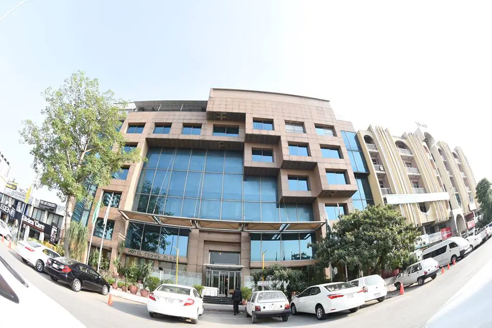 hotel crown plaza islamabad