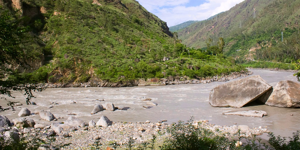 sutlej river in pakistan