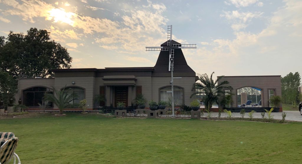 Windmills farmhouse in Lahore is the venue that can be named for having a luxury wedding