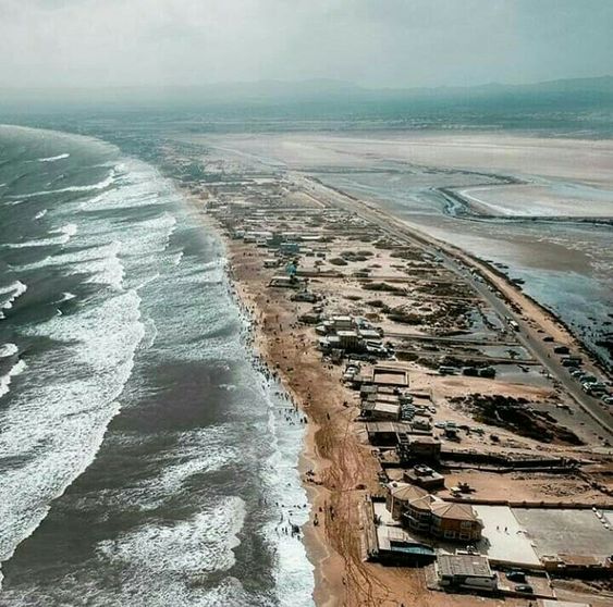 Waves crashing beach side at Hawks bay karachi