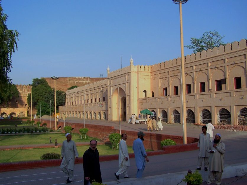 Roshnai Gate, Lahore