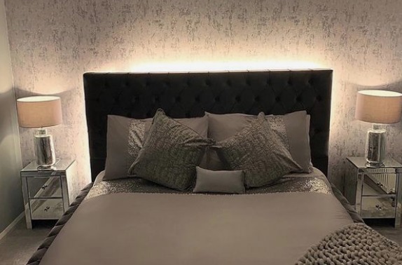 this is an image of bedroom warm lights that are taken from DIY ideas to make your bedroom more cosy