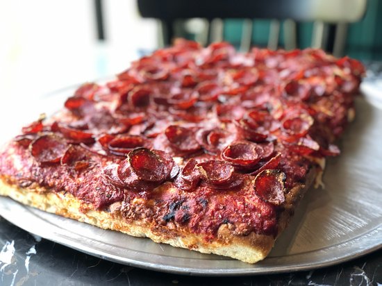 Famous O's Pizza has slices and whole pizzas ranging in sizes and toppings