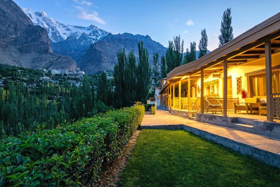 سیاحتی اعتبار سے جنت نظیر وادی ہنزہ میں رہائش کے لیے دستیاب 10 بہترین ہوٹل اور ریسٹورانٹس
