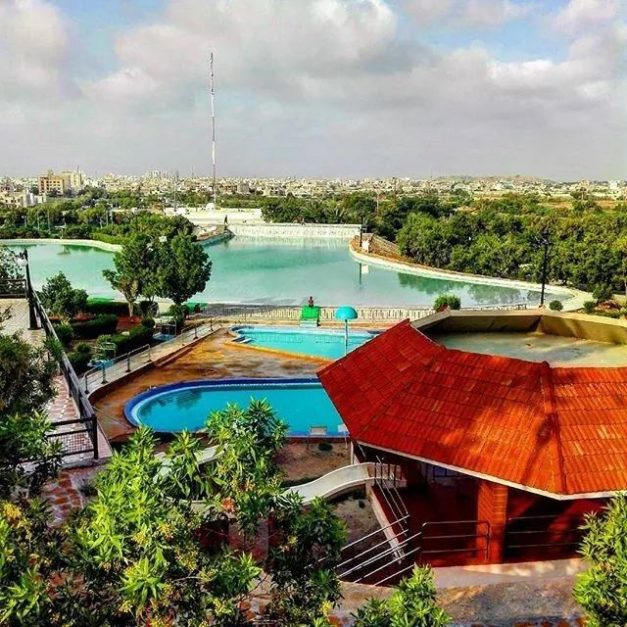 Dream world waterpark is located in karachi