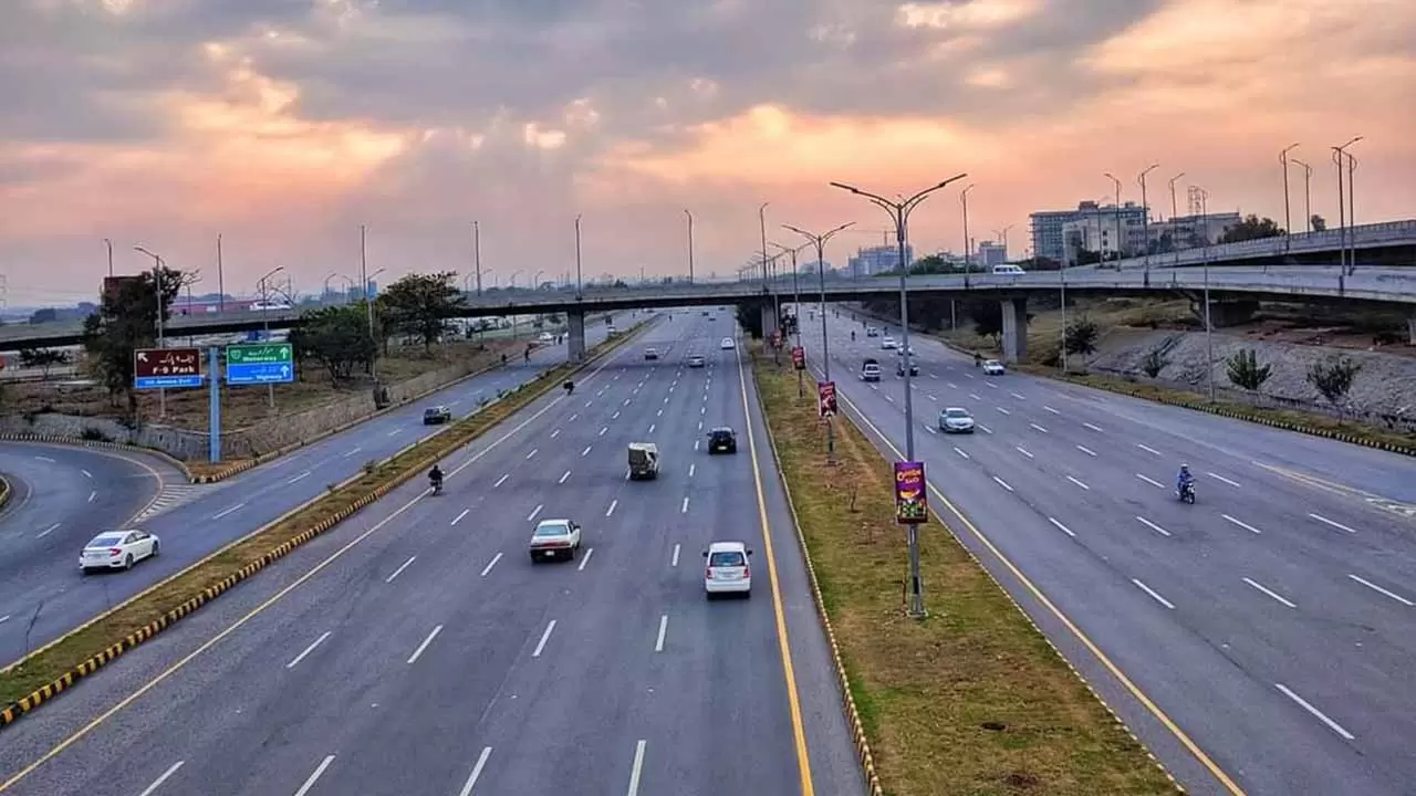 Vehicles travelling on Srinagar Highway in Islamabad