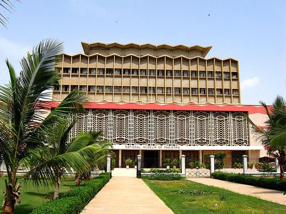 Front view of National museum of Pakistan in the day