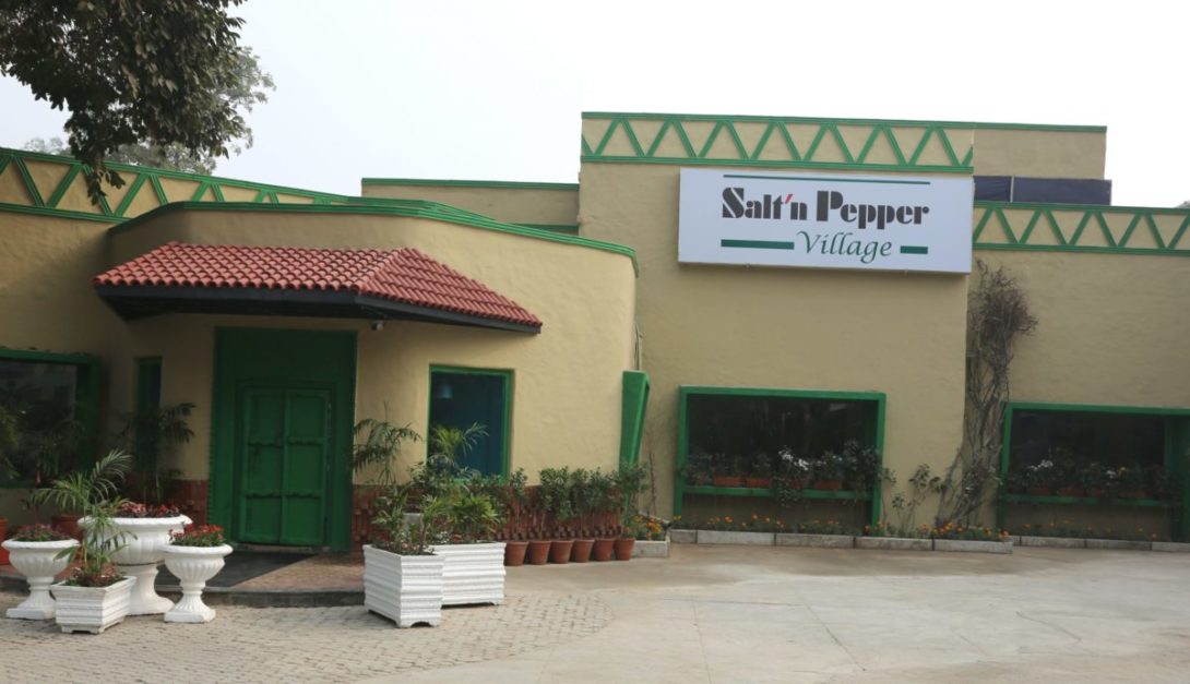 Entrance of Salt'n Pepper Village in Lahore