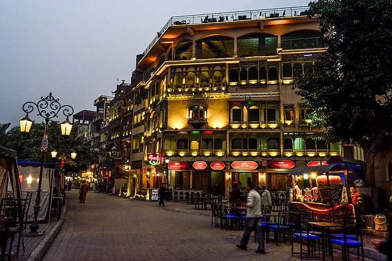 food street lahore is famous for its cuisine 