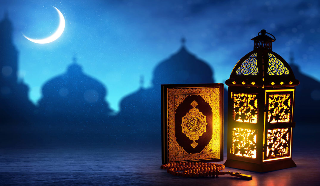 Quran lantern and moon