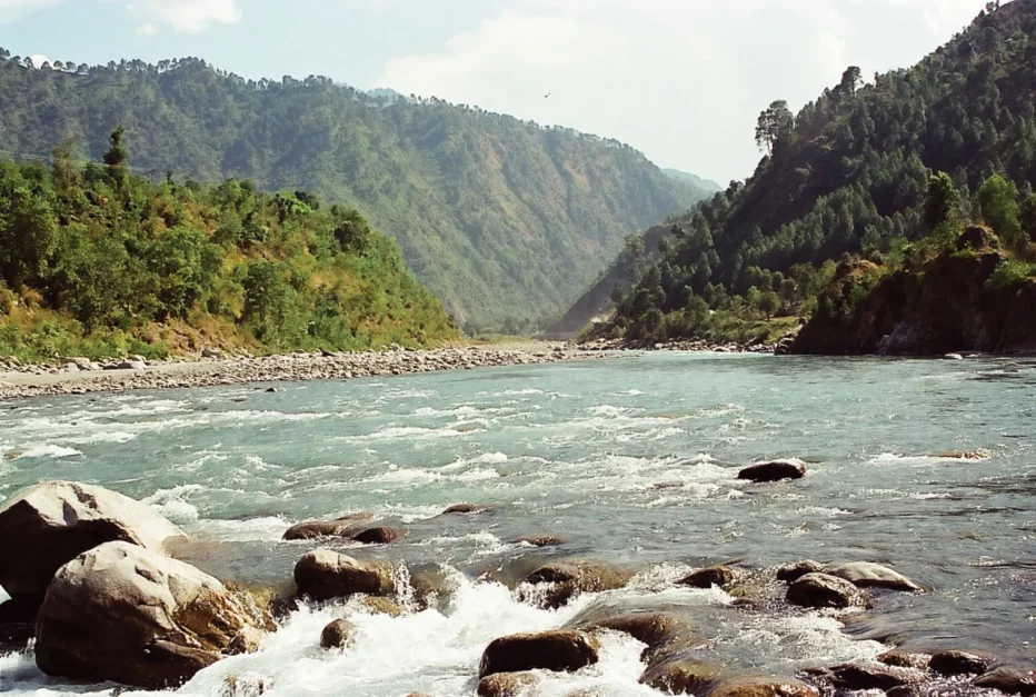 Ravi River surrounded by mountains