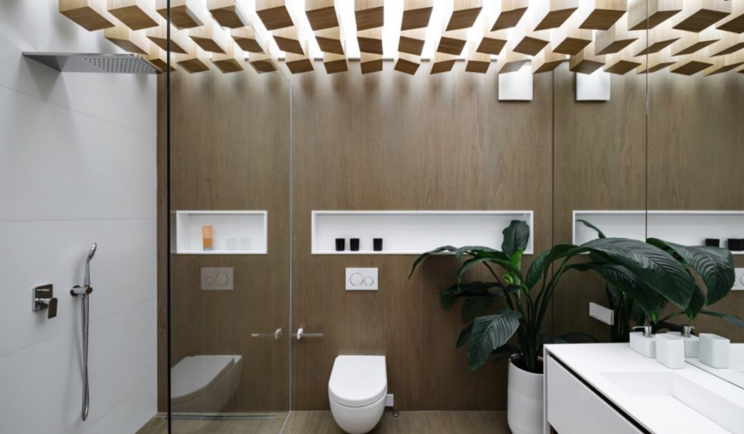 a bathroom with Textured Ceiling