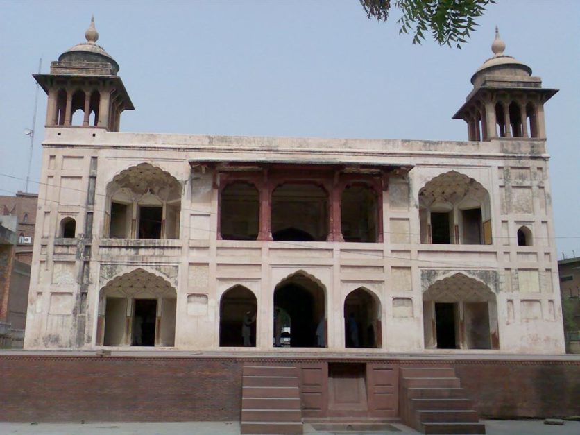 punjab-public-library Lahore outside View
