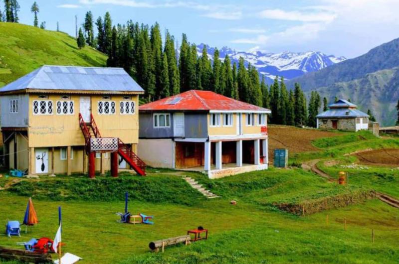 resthouses located in Lalazar