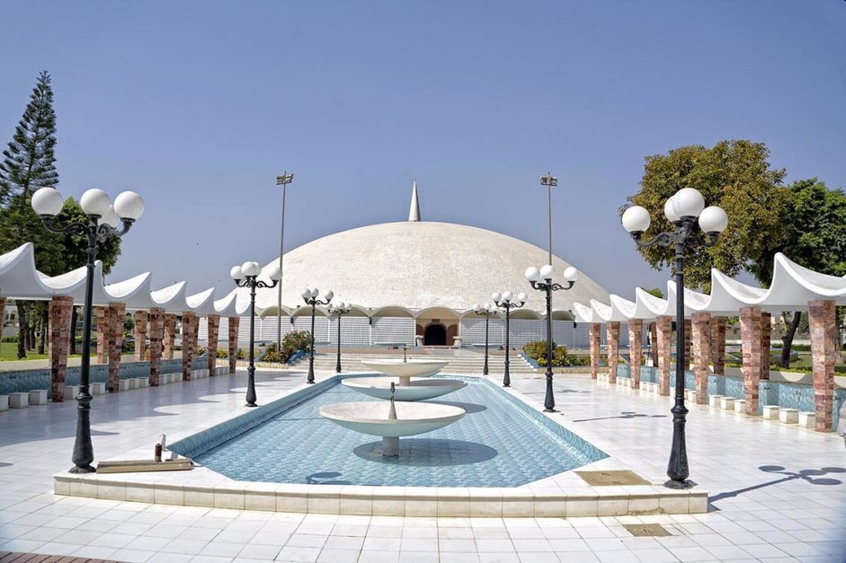 Masjid e Tooba karachi