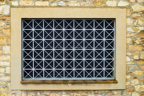 geometric pattern iron grill design 