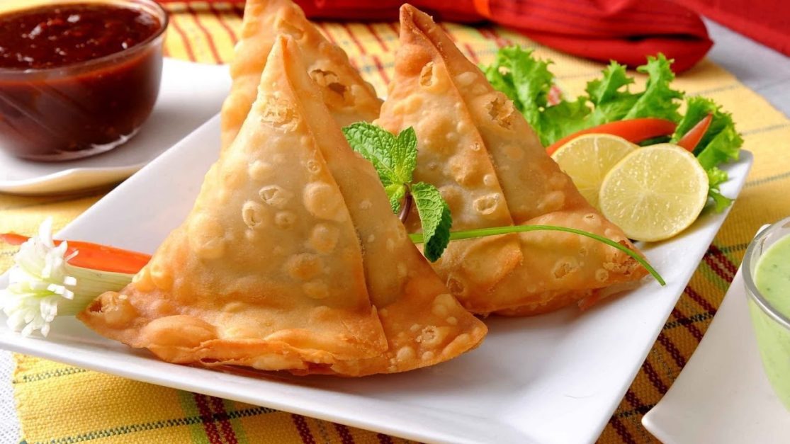 Samosa's in a plate 