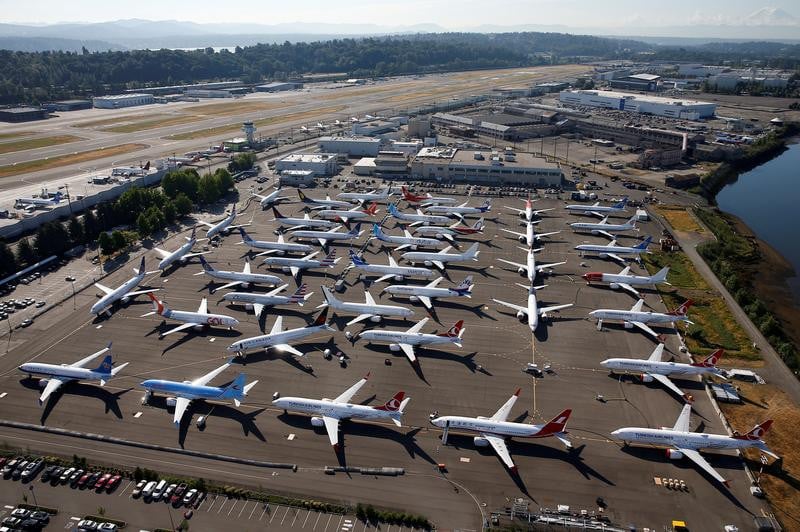 planes at airport