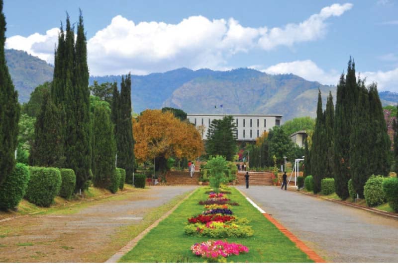 Central Library Qau