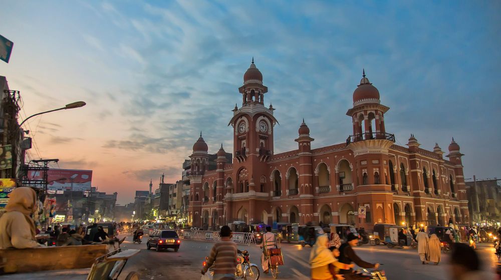 Building of Ghanta Ghar Multan