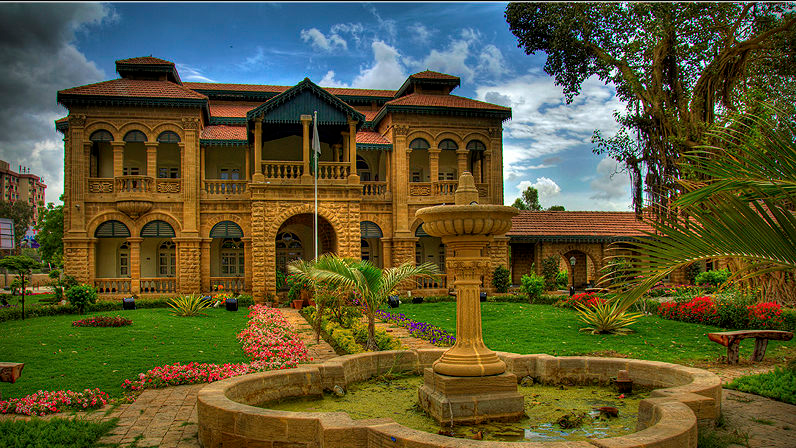 an entrance of Quaid-e-Azam House