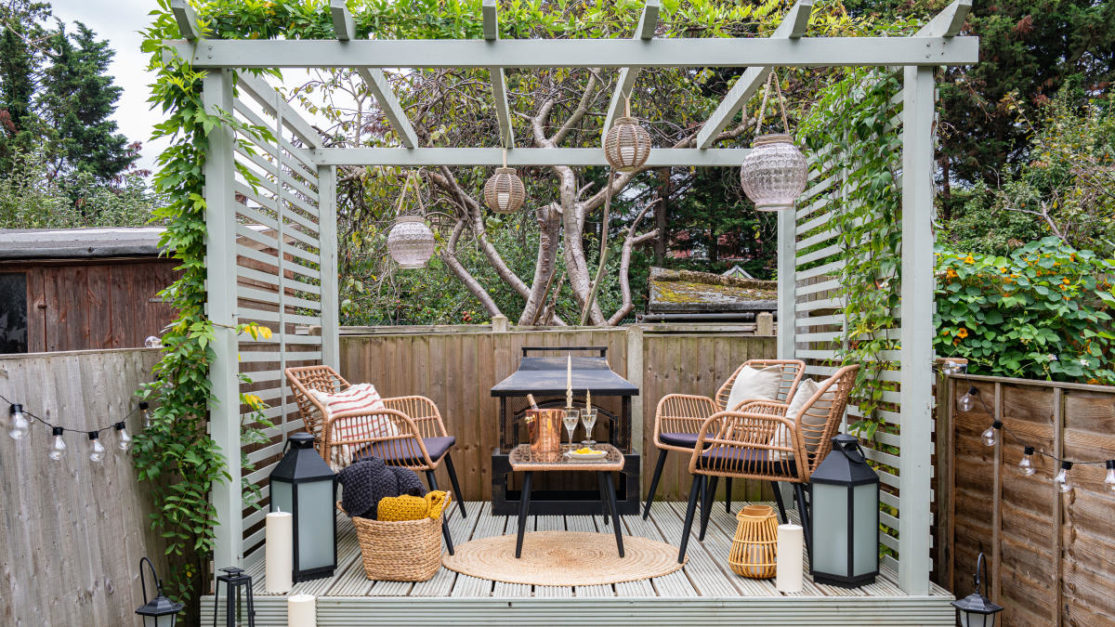 Garden with specific sitting area with covered shed