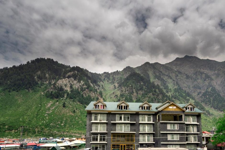 Hotel One Naran surrounded by mountain