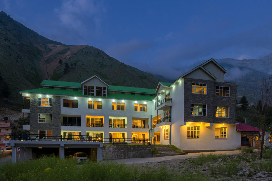 Night view of Peridot Naran surrounded by mountain