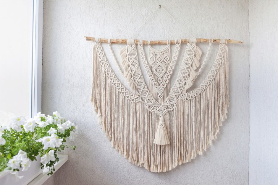 A Guide to Wall Hanging Decor | Graana.com