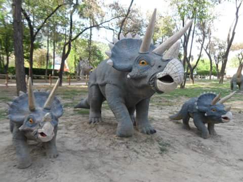 statues of dianosaurs in dino park islamabad