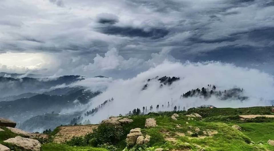 Breath taking views of Toli Pir with clouds taking over the peak