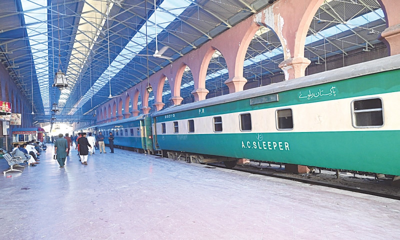 people waiting at the platform