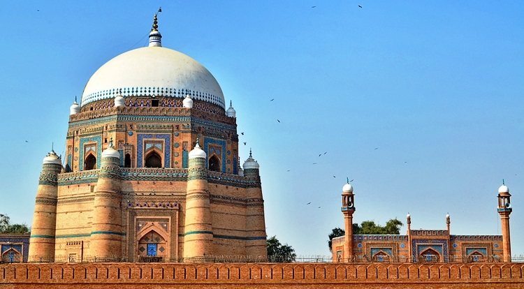 shrine of shah rukn e alam multan