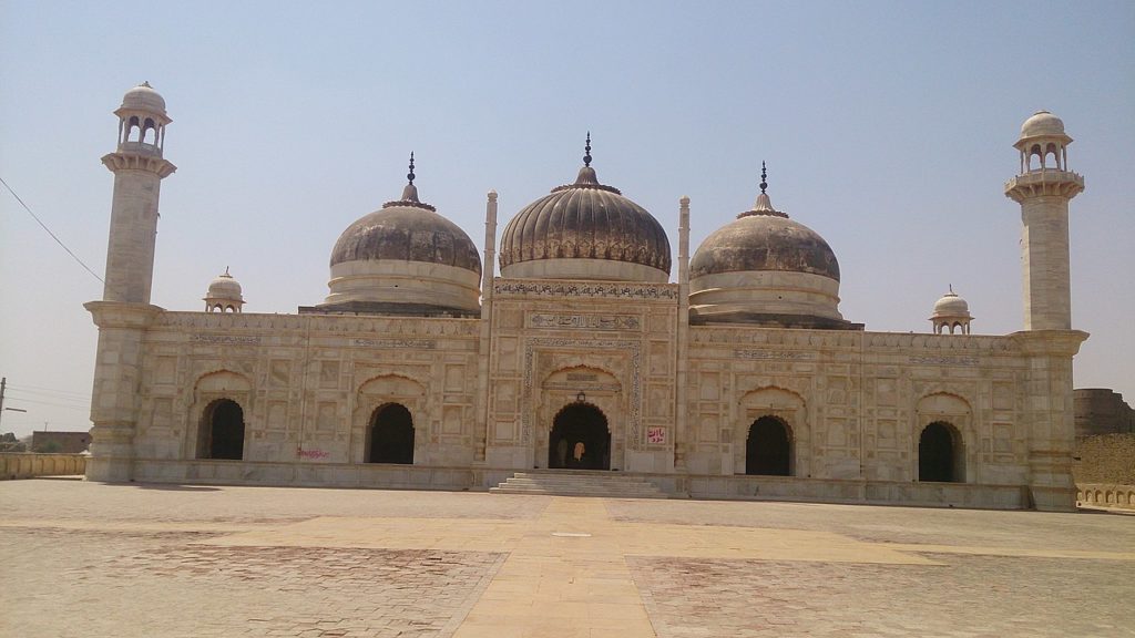 Beautiful Abbasi Mosque in Bahawalpur