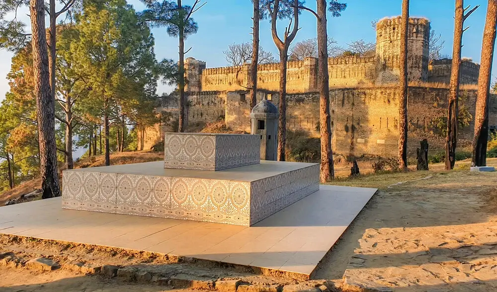 Tomb of Jahangir in baghsar fort