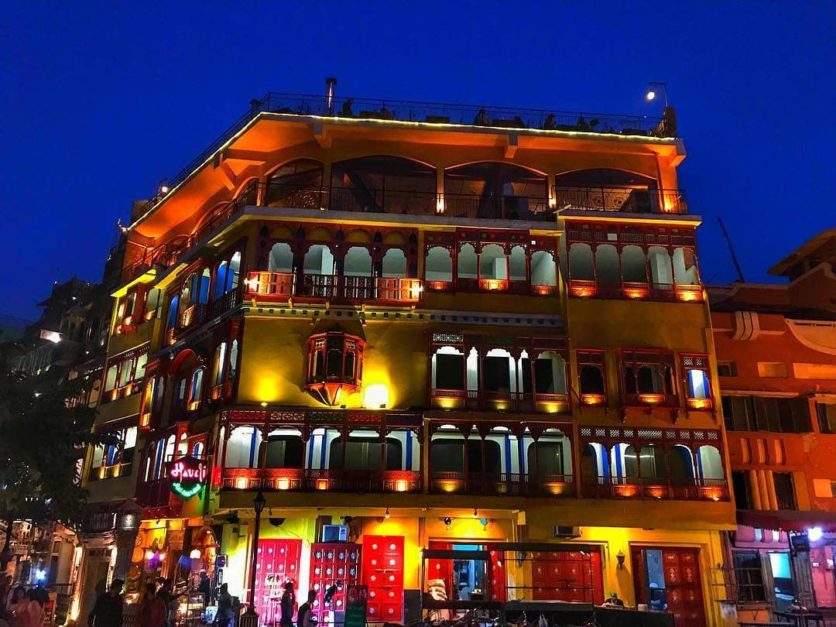 exterior view of Haveli restaurant Lahore