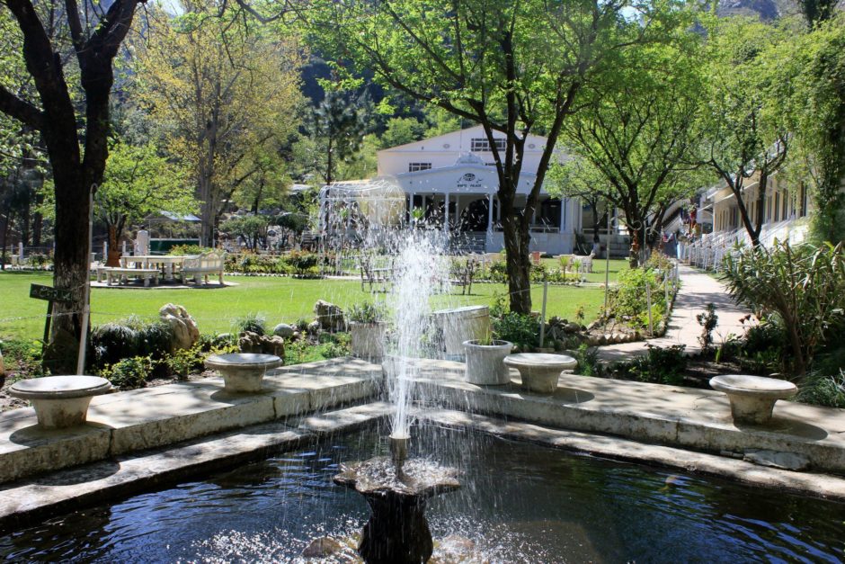 fountain at white palace swat