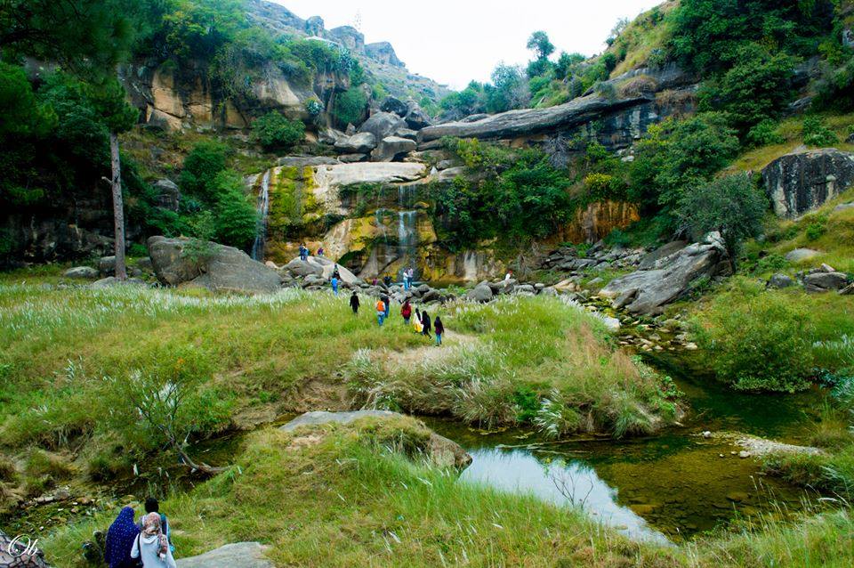 hikers on their way to panjpeer Rocks