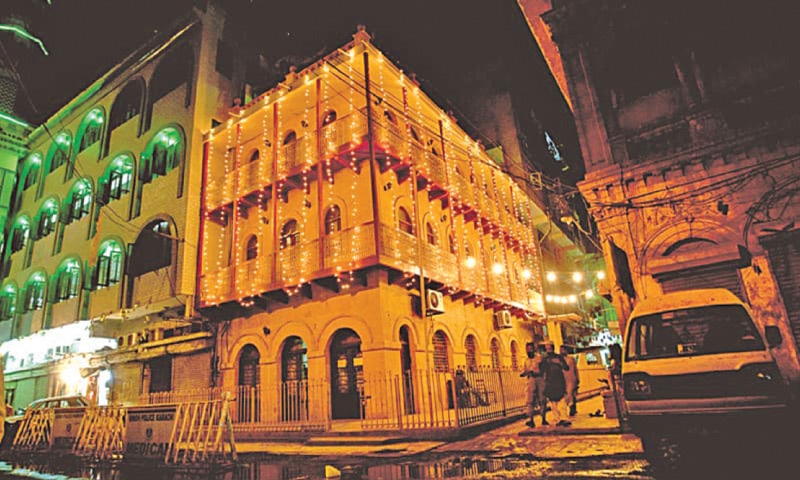 night view of wazir mansion decorated with lights