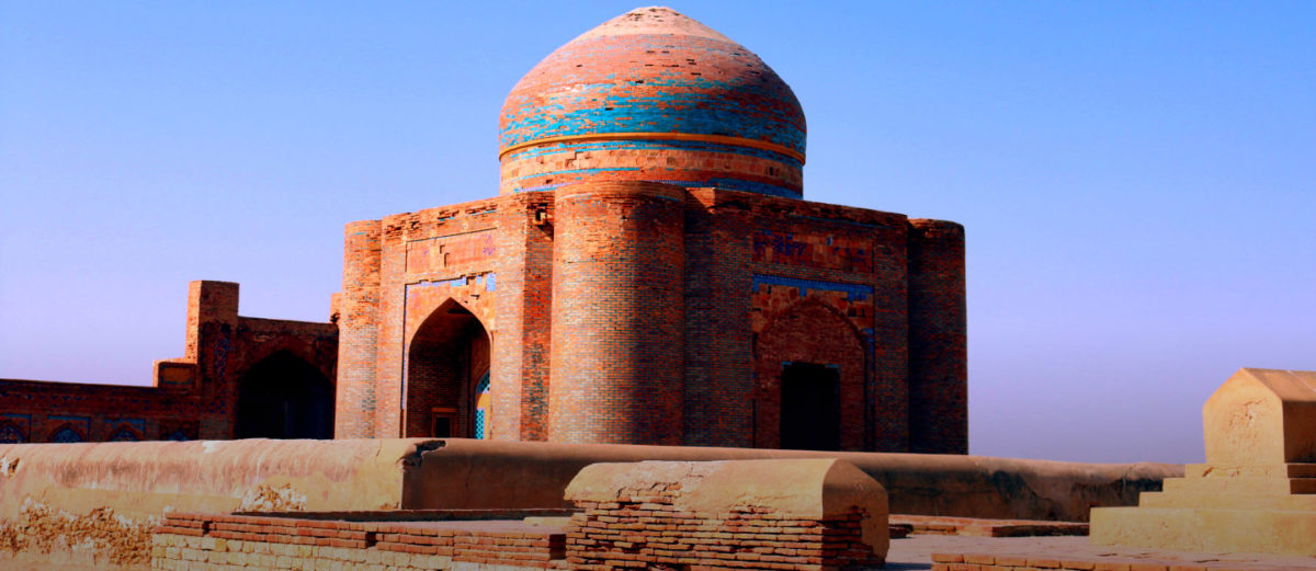 a tomb in thatta 