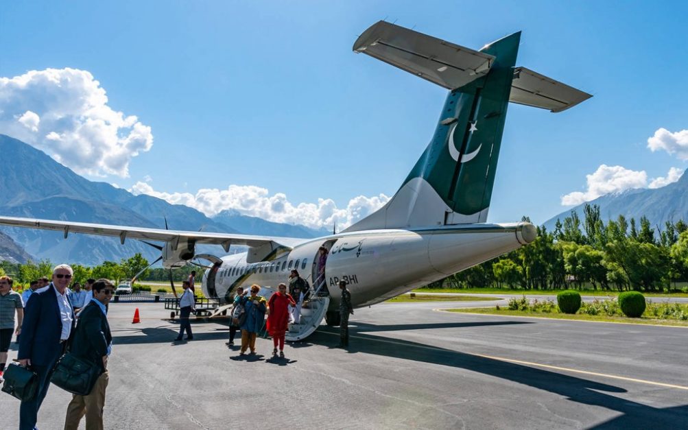 passengers getting out of plane at Gilgit Airport