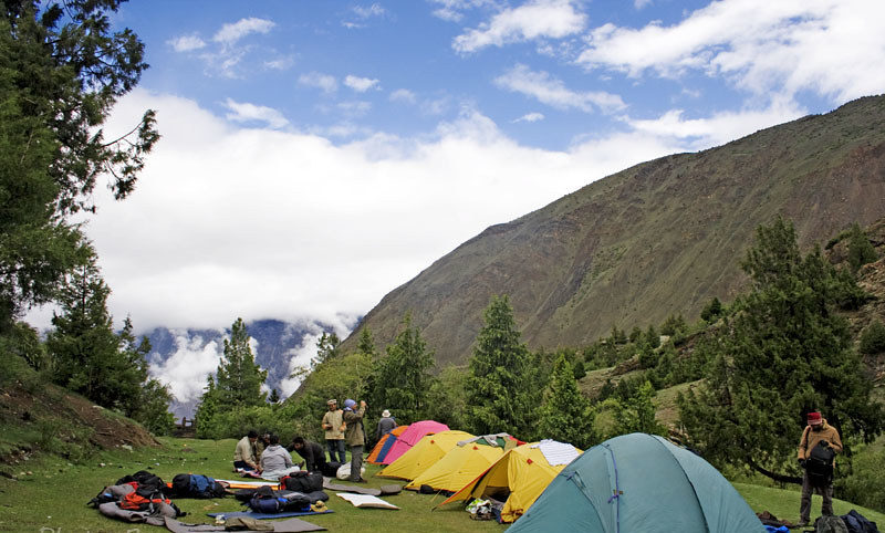 trekkers camping at Hapakun