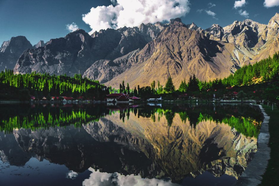 View of mountains reflection in water in the lake of Skardu