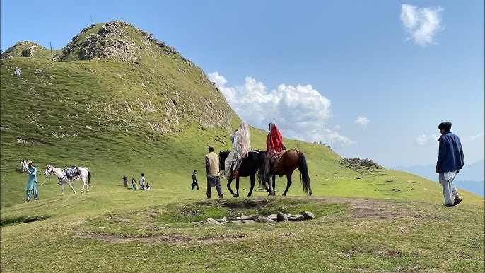 people riding horse at ganga choti