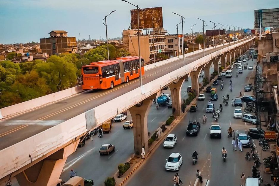 metro bus in rawalpindi