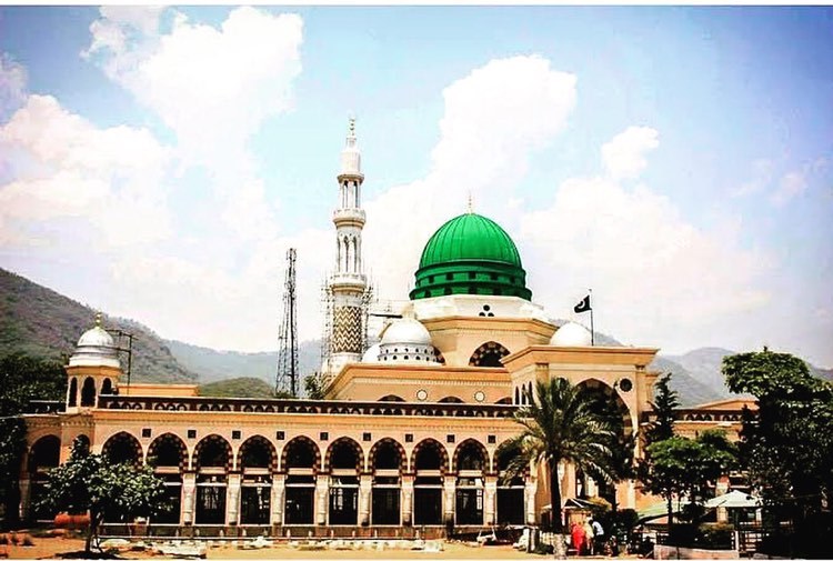 Shrine of Bari Imam Building 