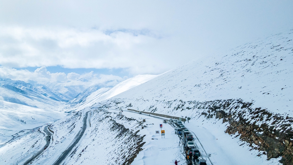 Babusar Pass completely covered in snow during winters