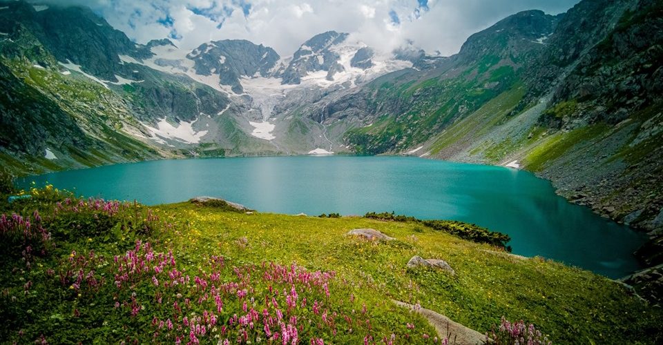 katora lake covered with mountains