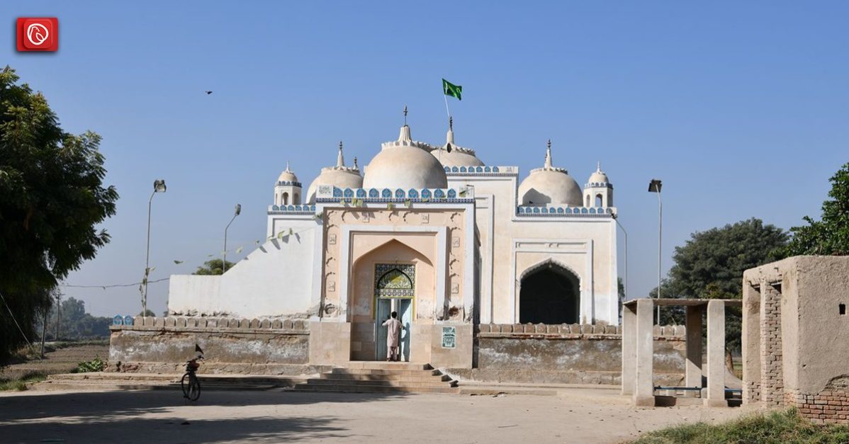 Mehrab mosque in Naushahro Feroze
